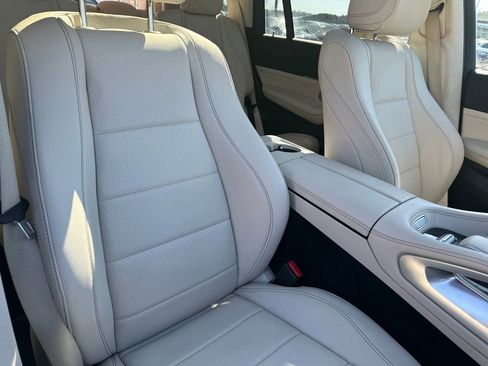 Used 2023 Mercedes-Benz GLS 450 4MATIC image 42