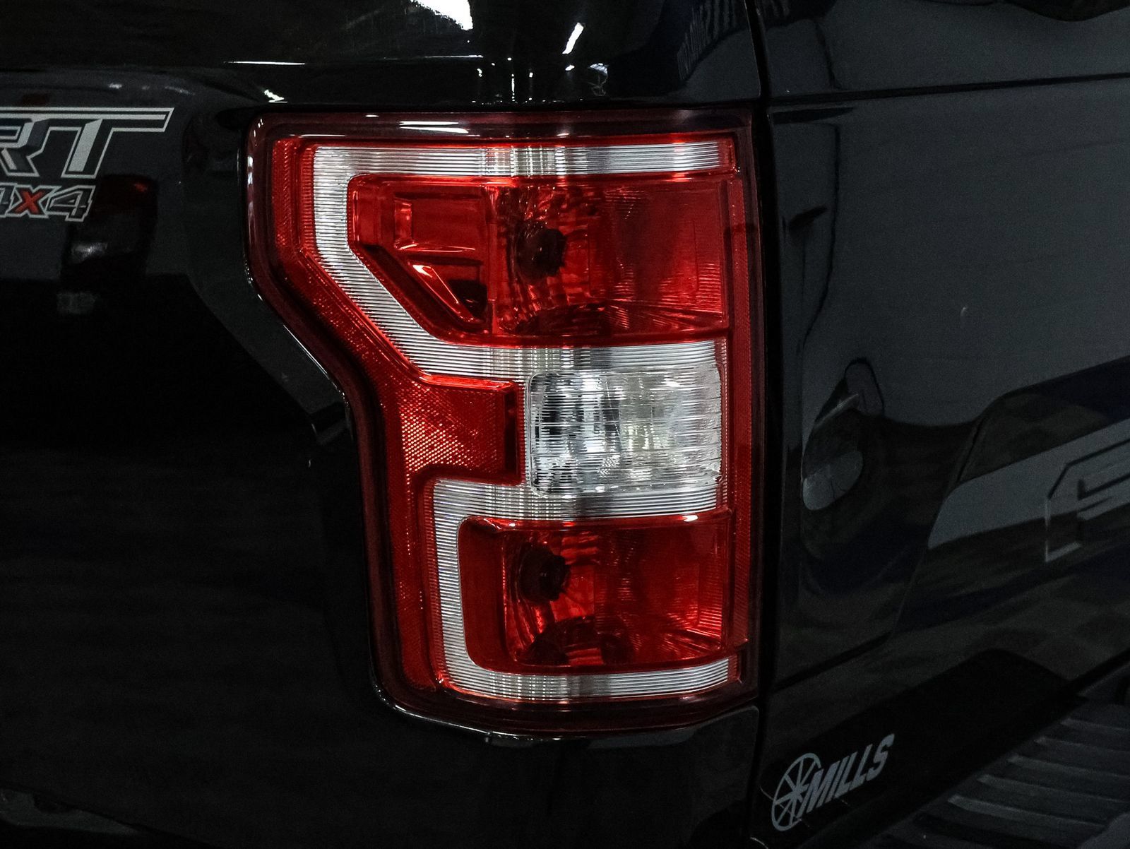 Used 2020 Ford F150 XLT w/ Equipment Group 302A Luxury AWD/4WD image 15