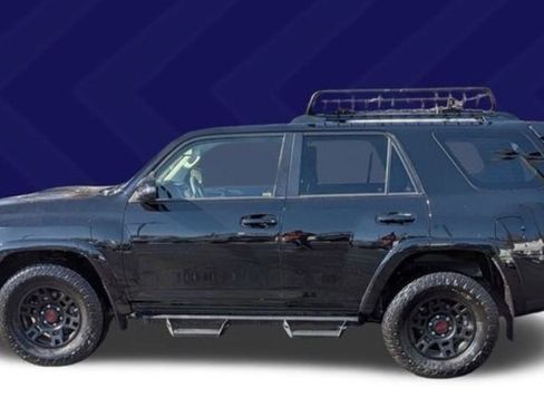 Used 2021 Toyota 4Runner Venture w/ Moonroof Package image 15