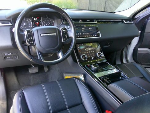 Used 2019 Land Rover Range Rover Velar S AWD/4WD image 41