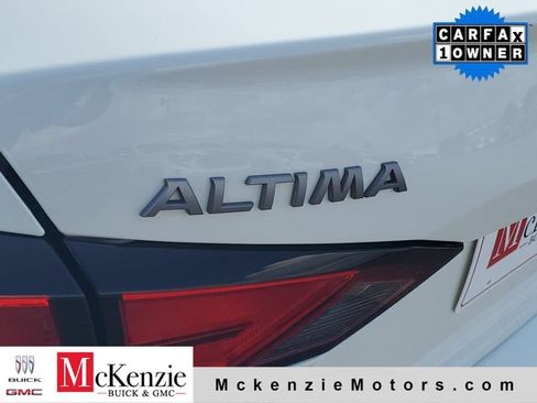 Used 2025 Nissan Altima 2.5 SV FWD image 27