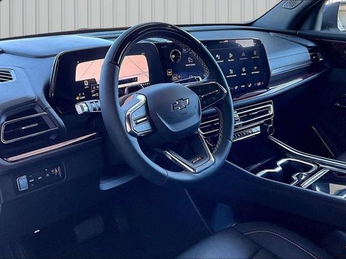 New 2026 Chevrolet Traverse Z71 w/ Enhanced Driving Package AWD/4WD image 3