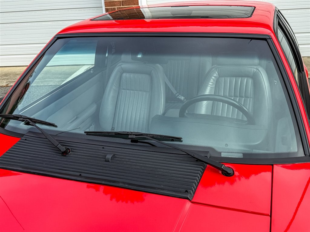 Used 1993 Ford Mustang Cobra RWD image 16