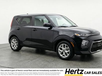 Used 2025 Kia Soul LX w/ LX Technology Package