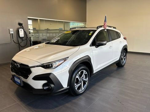 Used 2024 Subaru Crosstrek 2.0i Premium AWD/4WD image 16