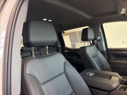Used 2025 Chevrolet Silverado 1500 LT w/ Z71 Off-Road Package AWD/4WD image 25