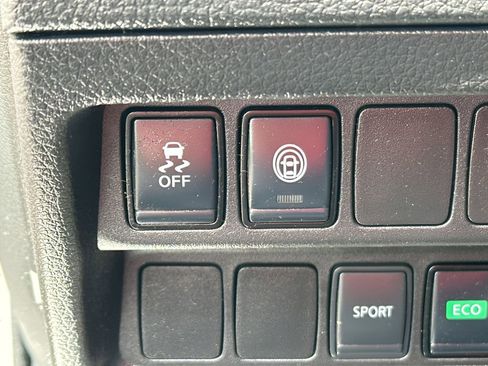 Used 2020 Nissan Rogue Sport S FWD image 25