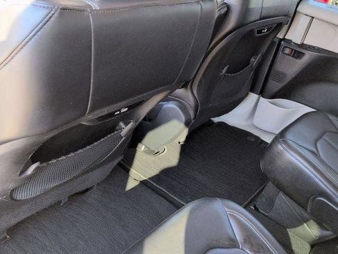 Used 2023 Chrysler Pacifica Touring-L FWD image 26