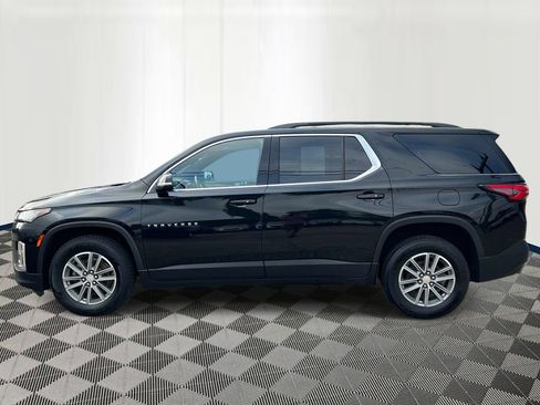 Used 2022 Chevrolet Traverse LT FWD image 2