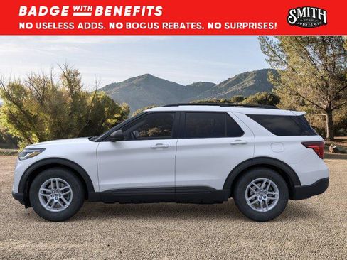 New 2026 Ford Explorer Active RWD image 4