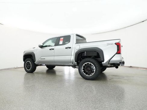 New 2025 Toyota Tacoma TRD Off-Road AWD/4WD image 36