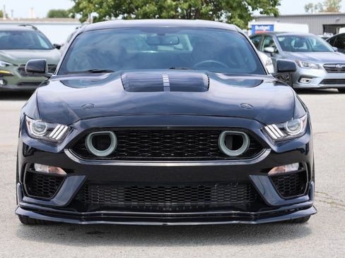 Used 2017 Ford Mustang GT RWD image 2