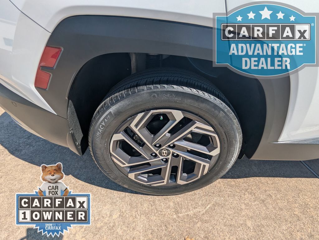 Used 2025 Hyundai Tucson Limited AWD/4WD image 4