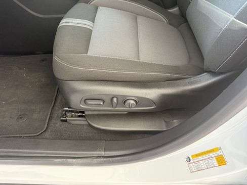 Used 2026 Chevrolet Blazer LT FWD image 22