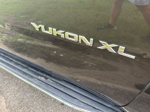 Used 2020 GMC Yukon XL SLT AWD/4WD image 6