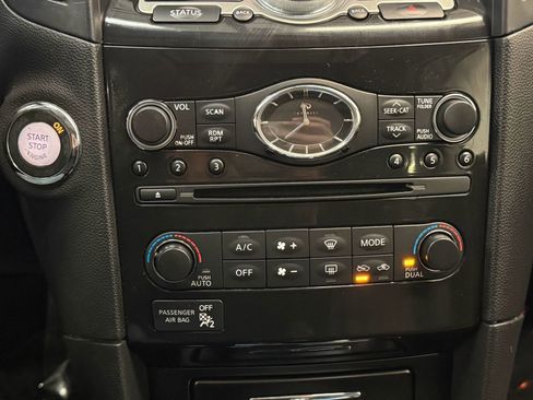 Used 2016 INFINITI QX70 3.7 image 34