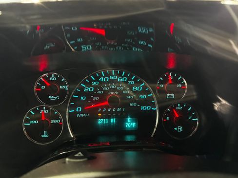 Used 2025 Chevrolet Express 2500 w/ Driver Convenience Package RWD image 32