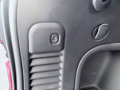 Used 2021 Jeep Grand Cherokee Laredo X image 10