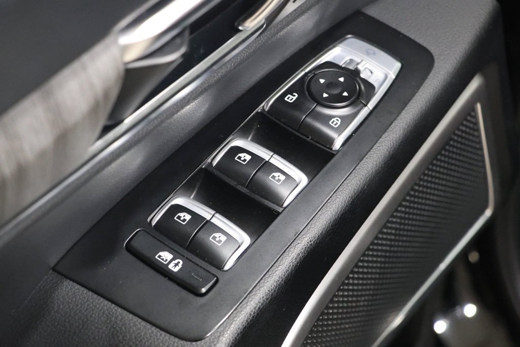 Used 2024 Kia Telluride EX w/ EX Captain's Chair Package AWD/4WD image 23