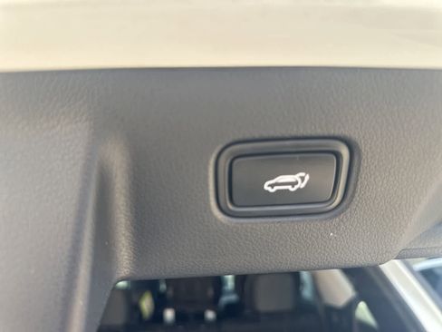 Used 2022 Hyundai Palisade SEL w/ 8P Bench Seat Package FWD image 12