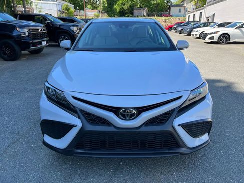 Used 2024 Toyota Camry SE FWD image 2