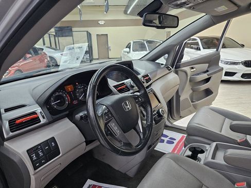 Used 2015 Honda Odyssey Touring image 18