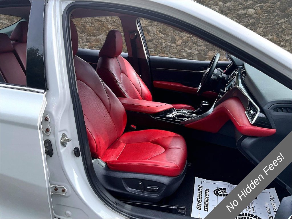 Used 2018 Toyota Camry XSE FWD image 7