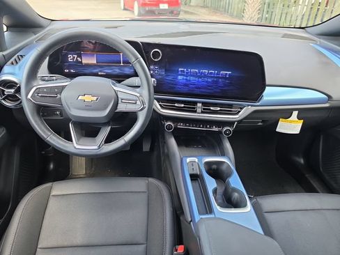 Used 2025 Chevrolet Equinox EV LT FWD image 9