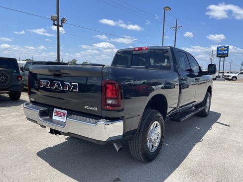 Used 2026 RAM 2500 Tradesman AWD/4WD image 4
