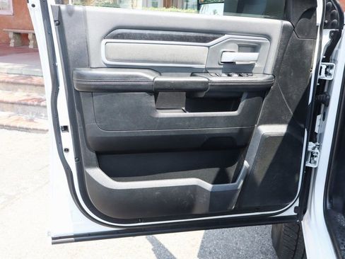 Used 2021 RAM 3500 Big Horn image 17