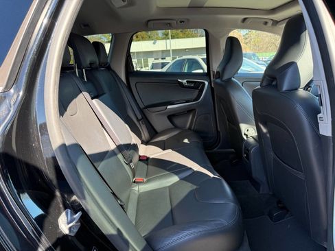 Used 2015 Volvo XC60 3.2 Premier Plus image 15