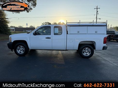 Used 2013 Chevrolet Silverado 1500 W/T RWD image 1