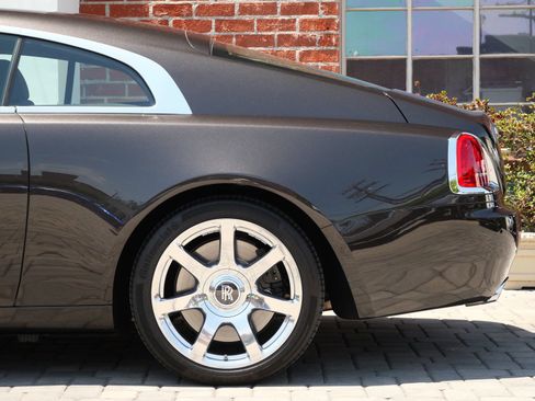 Certified 2015 Rolls-Royce Wraith RWD image 21