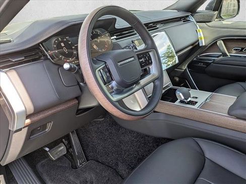 New 2026 Land Rover Range Rover Long Wheelbase Autobiography AWD/4WD image 3