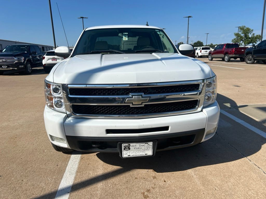Used 2009 Chevrolet Silverado 1500 LTZ w/ Safety Package AWD/4WD image 3