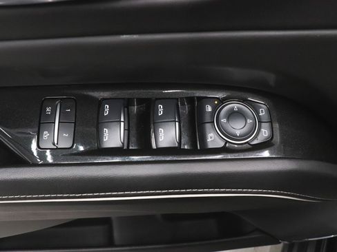 Used 2024 Cadillac Escalade Premium Luxury Platinum image 17