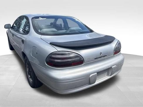 Used 2003 Pontiac Grand Prix SE FWD image 13