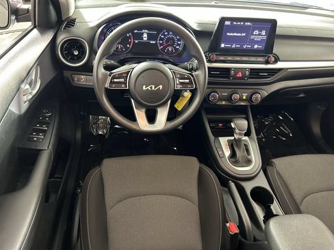 Used 2024 Kia Forte LXS w/ LXS Technology Package FWD image 21