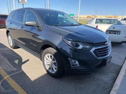 Used 2019 Chevrolet Equinox LT AWD/4WD image 2