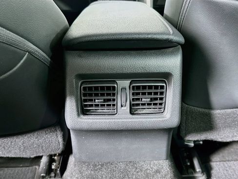 Used 2019 Toyota Camry XSE FWD image 29