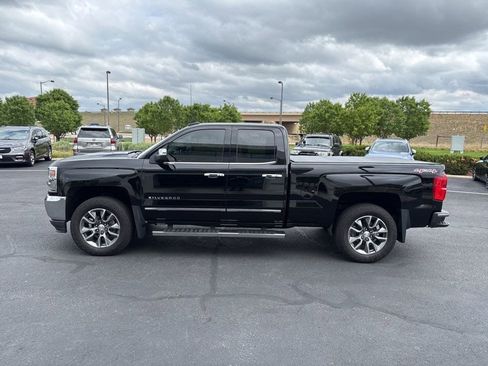 Used 2017 Chevrolet Silverado 1500 LTZ AWD/4WD image 2