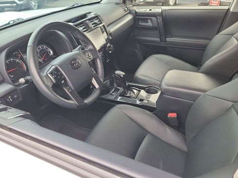 Used 2024 Toyota 4Runner TRD Off-Road Premium w/ Off Road Premium Plus Package AWD/4WD image 10
