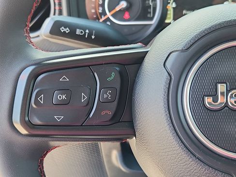 Certified 2024 Jeep Wrangler Unlimited Rubicon AWD/4WD image 18