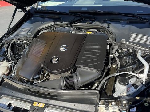 Used 2023 Mercedes-Benz C 300 Sedan image 5