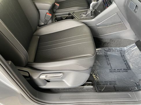 Certified 2023 Volkswagen Tiguan SE w/ Panoramic Sunroof Package FWD image 42