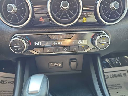 Used 2023 Nissan Sentra SR w/ SR Premium Package image 26