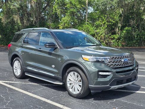Certified 2023 Ford Explorer King Ranch w/ Technology Package AWD/4WD image 9