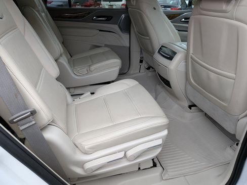Used 2023 Cadillac Escalade Sport Platinum AWD/4WD image 30
