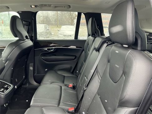 Used 2019 Volvo XC90 T5 Momentum w/ Multimedia Package image 21