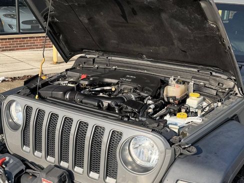 Used 2019 Jeep Wrangler Sport image 27